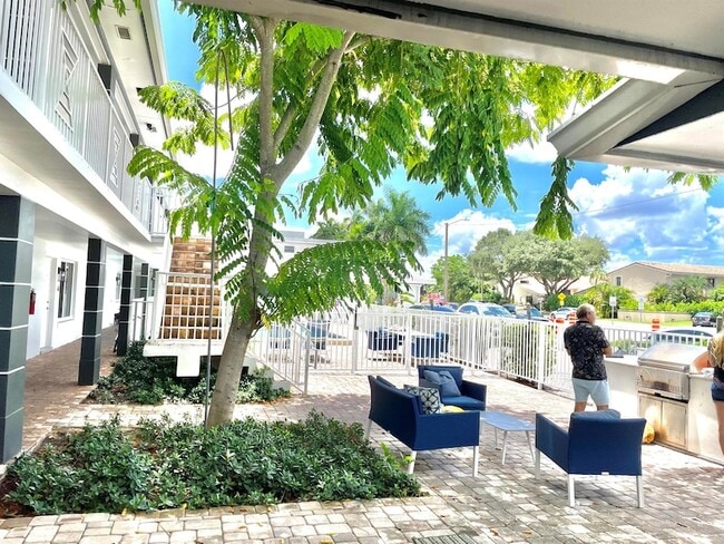 Photo - 330 W Camino Real