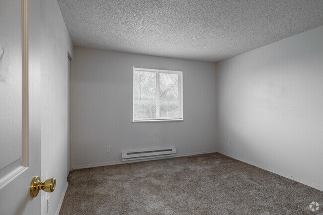 BR, 1BA - 777SF - Primary Bedroom