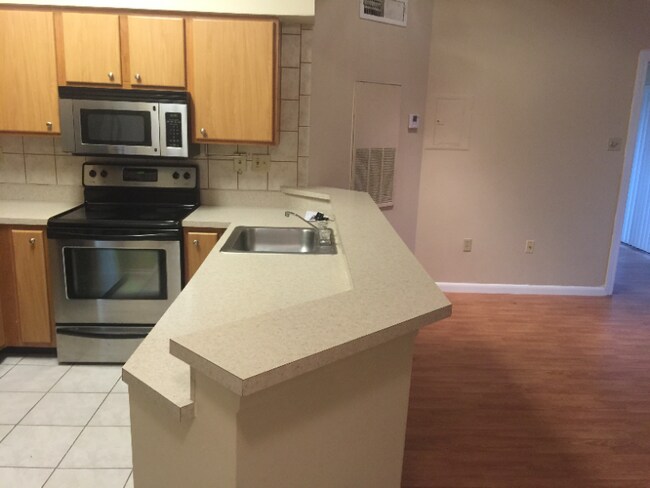 Building Photo - 2445 SW 18th Terrace Unit 917