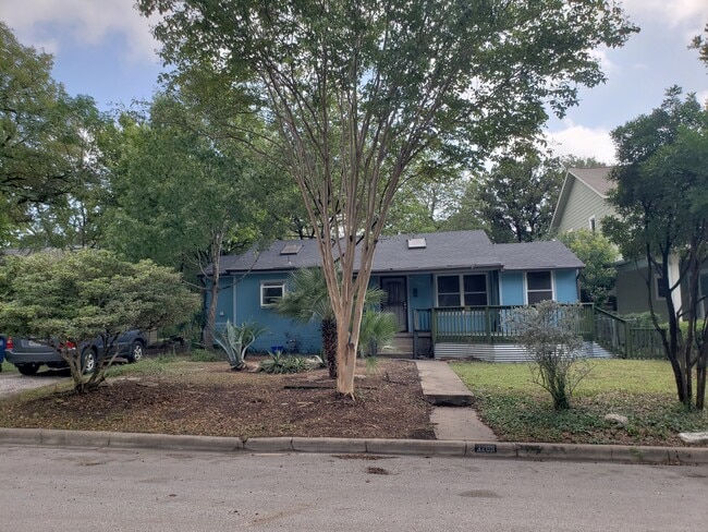 Photo - 3209 Merrie Lynn Ave