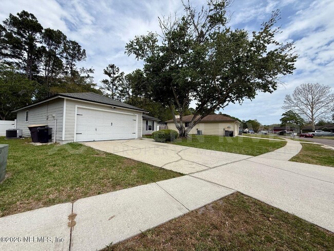 Photo - 7541 Allspice Cir N