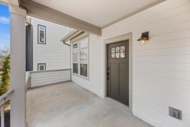 Photo - 505 A Moore Ave-