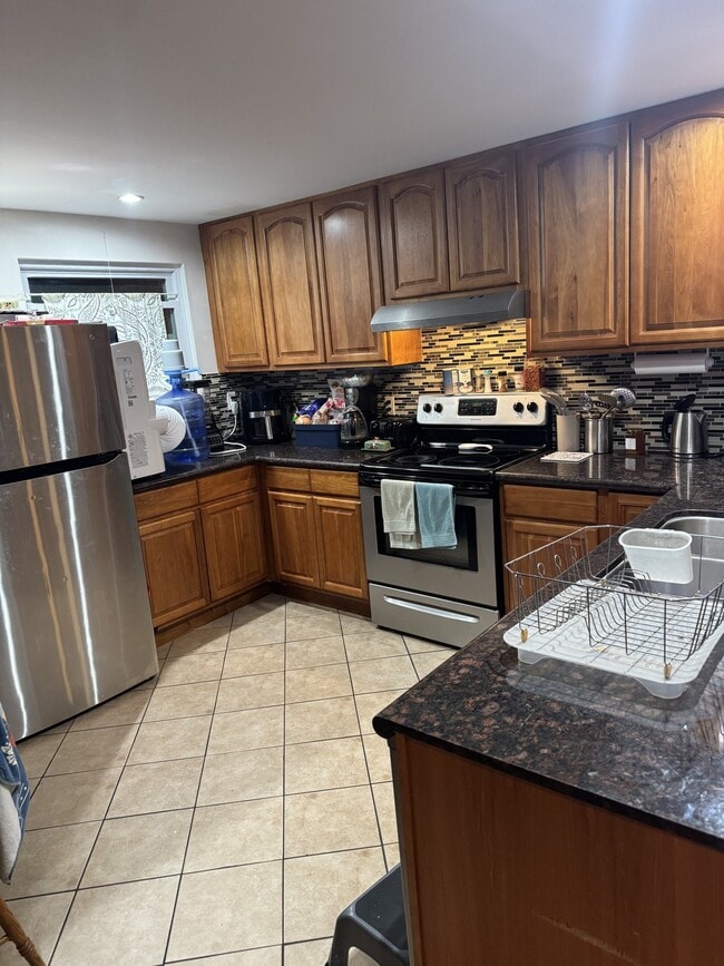 130 Christopher Ln