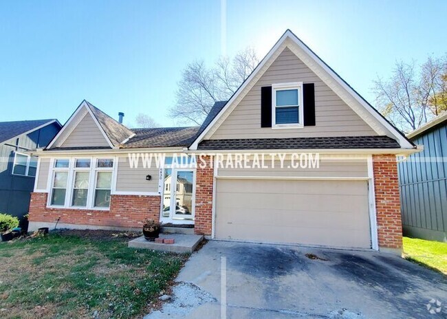 Building Photo - Gorgeous 4 Bedroom/3 Bath Home in Shawnee-...