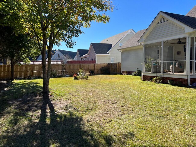 Photo - 3706 Martha Ln N