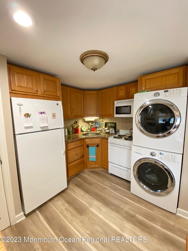 Photo - 703 SW Central Ave Unidad 105