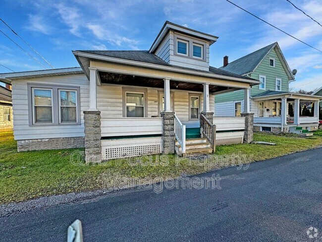 Building Photo - 1917 Short St Rental