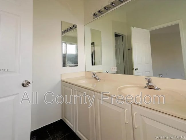 Photo - 8331 Vía Serena