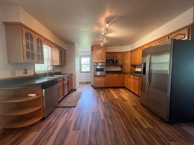 Photo - $2,800 | 3 Bedroom, 2 Bathroom House | No ...