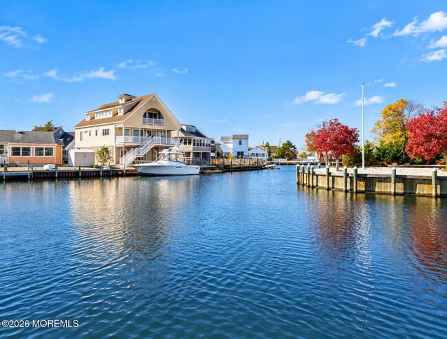 46 Longpoint Dr