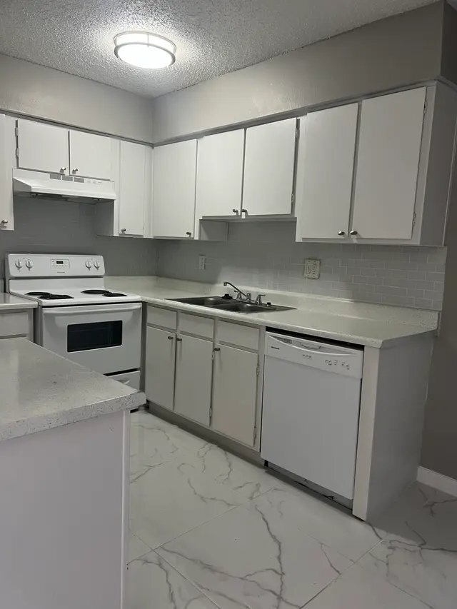 Photo - 8300 Calmont Ave Unit 8300 calmont ave  10