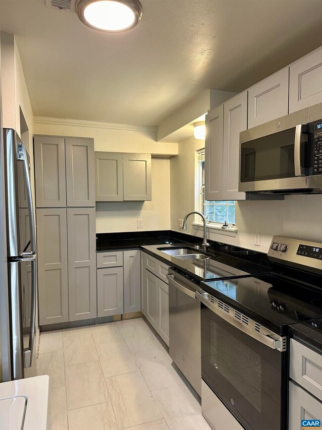 Photo - 104 Longwood Dr