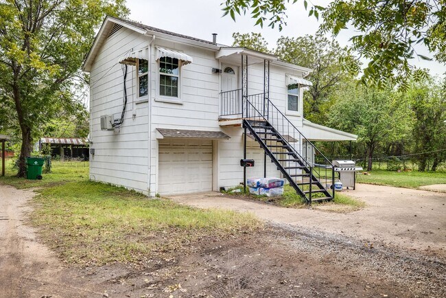 Photo - Updated apartment in great location