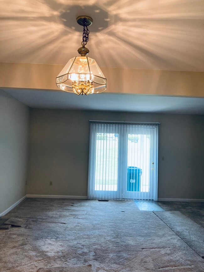 Photo - 209 W Hamilton Ave