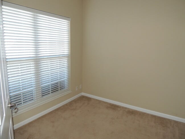 Photo - 2 bed, 2 bath, 2 car garage ranch style townhouse in N. Knoxville