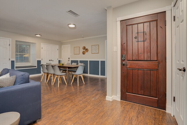 Photo - 7809 Claremont Dr