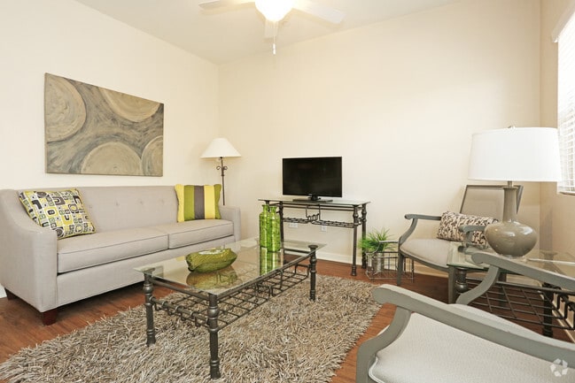 2BR, 2.5BA - 1386 SF