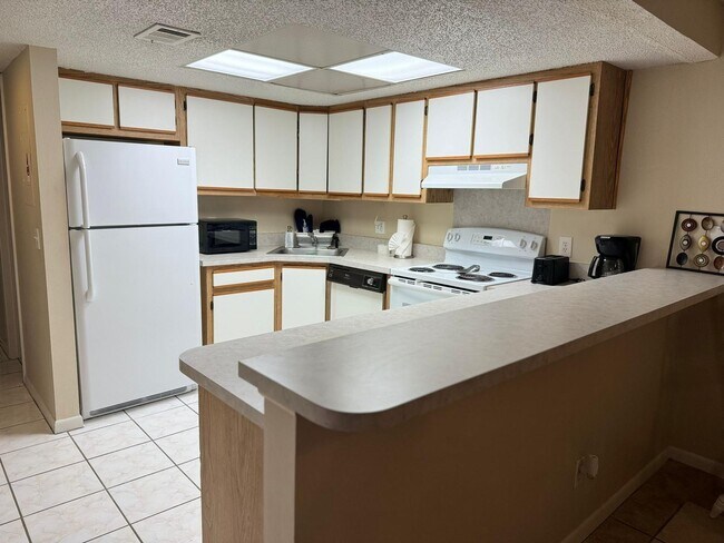 1680 Sunny Brook Ln Unit J211