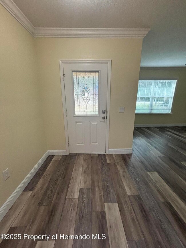 Photo - 1159 MacFarlane Ave