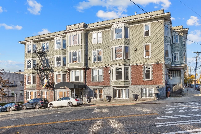 Photo - 312 E Olive Pl