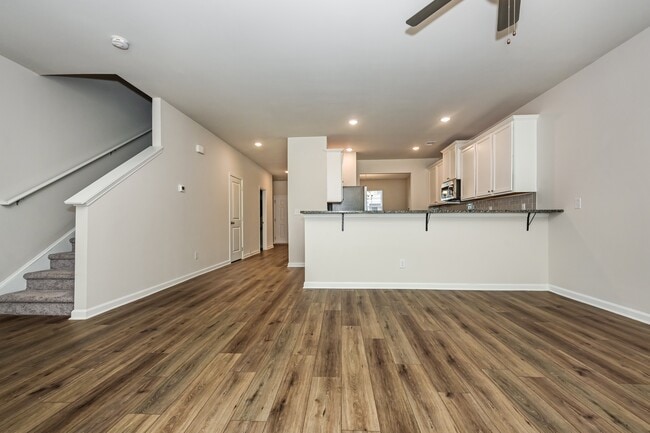 Photo - 3577 Saratoga Cir