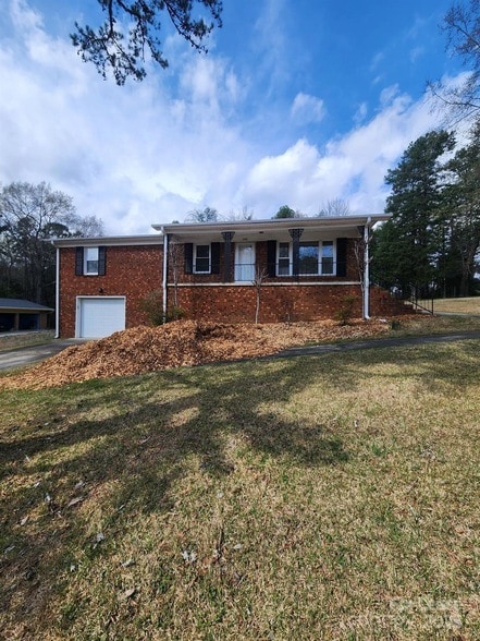 Photo - 208 Cliffside Dr House