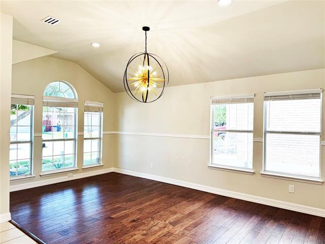 Photo - 369 Bayberry Dr