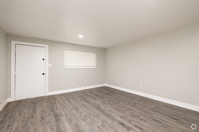 2BR, 1BA - 784SF - Living Room - Jasmine Springs