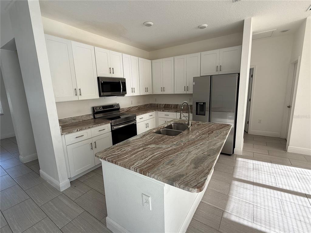 Photo - 734 Hudson Valley Dr