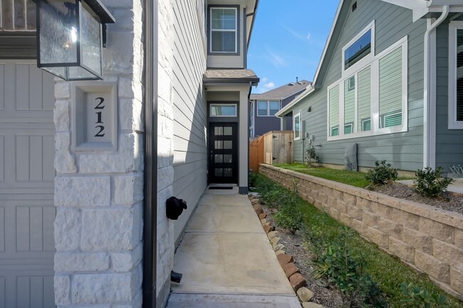 Photo - 212 Cider Gum Pl