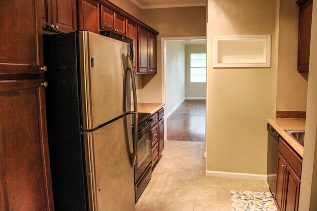 Photo - 2 BEDROOM - MAHNCKE PARK