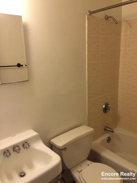 Photo - 272 Newbury St Unit 2