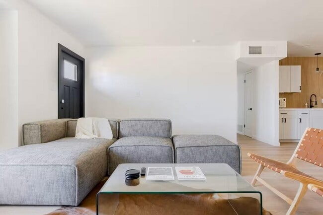 Photo - 8447 E Vernon Ave