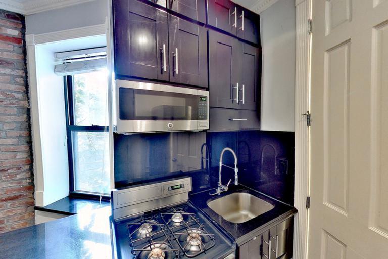 Photo - 325 E 5th St Unidad F2