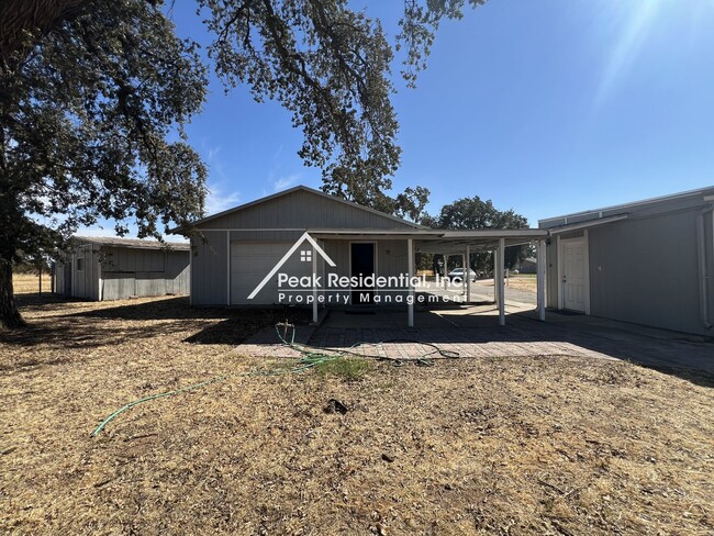 3251 Neighbor Ln