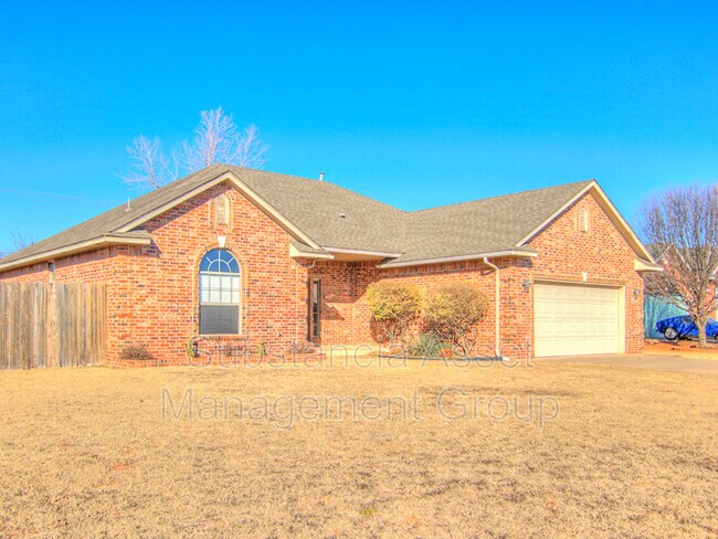 Photo - 901 NE 26th Ct
