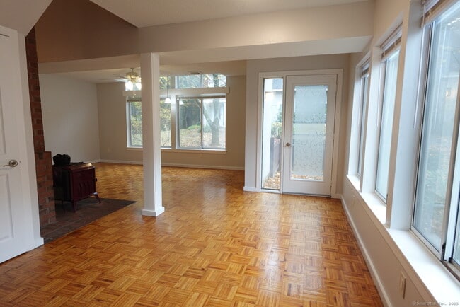 Photo - 17 Pepperidge Ct Unit 17