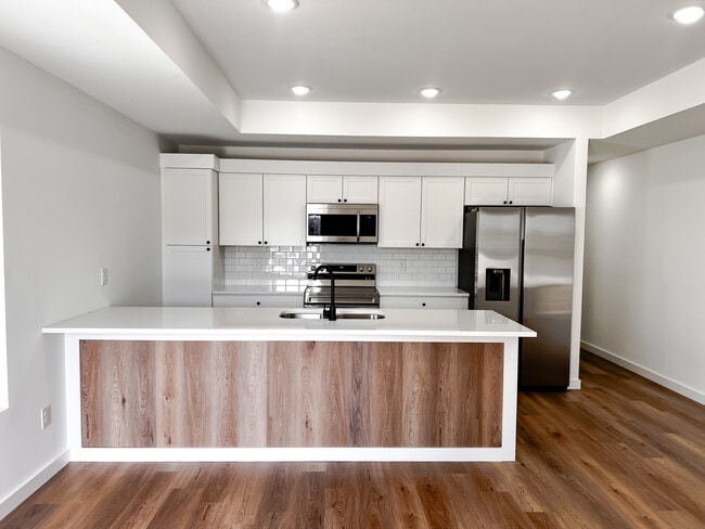 Photo - 2030 Brother Arthur Trl Townhome