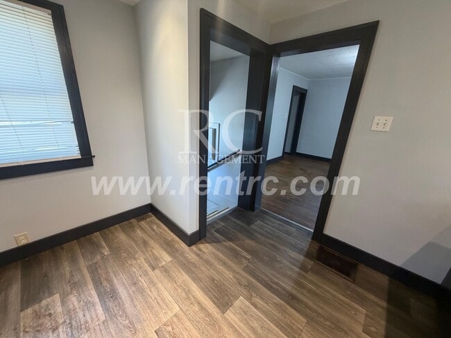 Photo - 1212 Robinson-