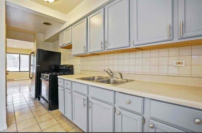 Photo - 2258 E 103rd St