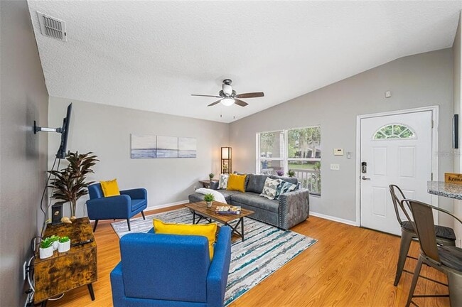 Photo - 212 W South Ave