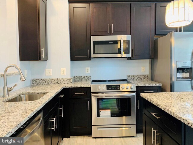 Photo - 1038 Harrison Cir