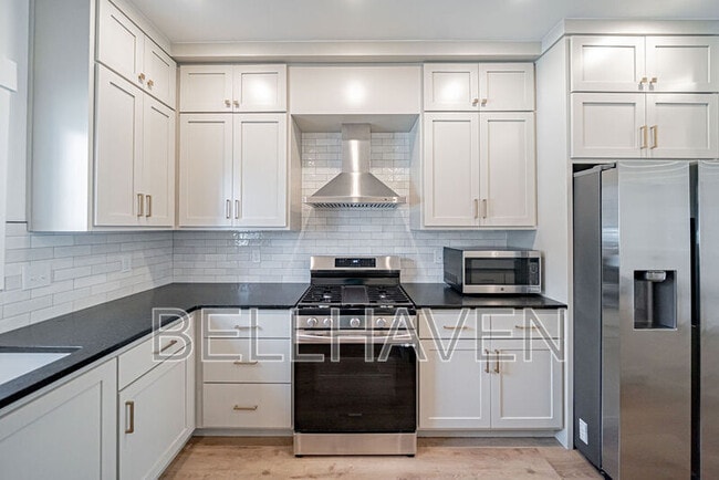 Photo - 1471 Elmore Ave