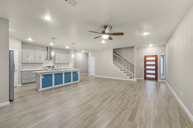 Building Photo - 10242 Bridgeland Ln