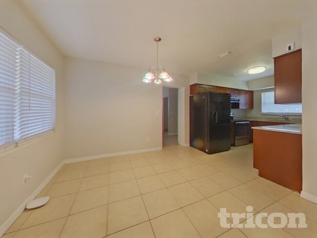 Photo - 409 Kerry Dr