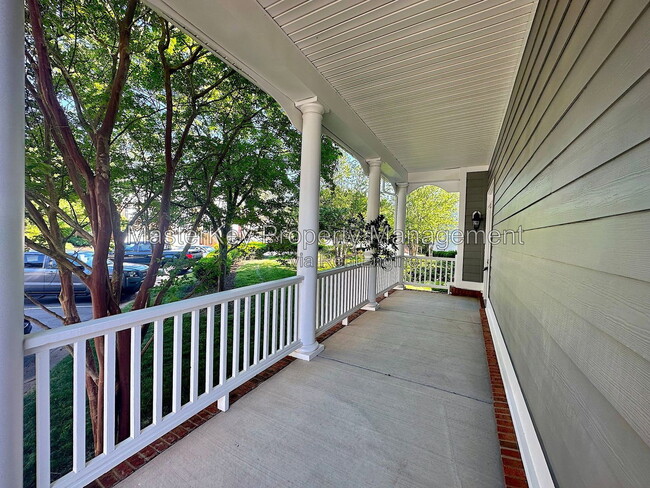 701 Kirkeenan Cir