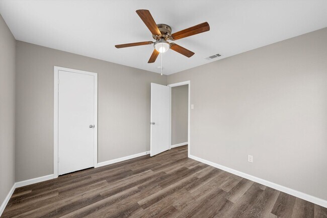 Photo - Updated 2 Bedroom in Connally ISD