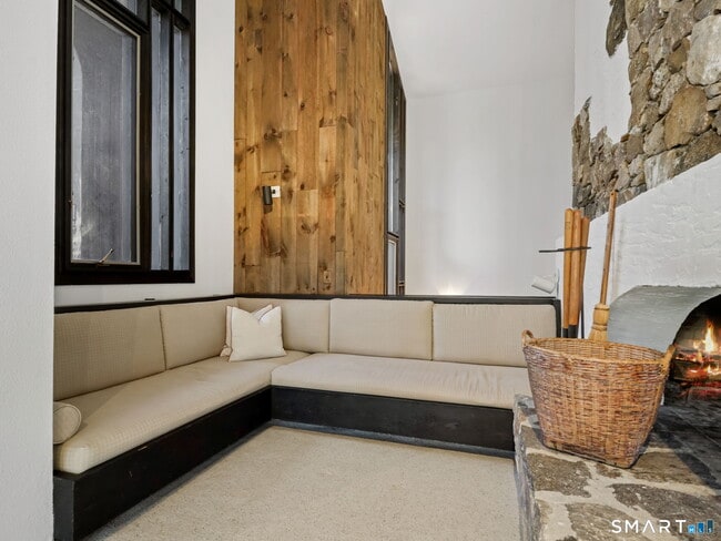 Photo - 484 Cognewaugh Rd