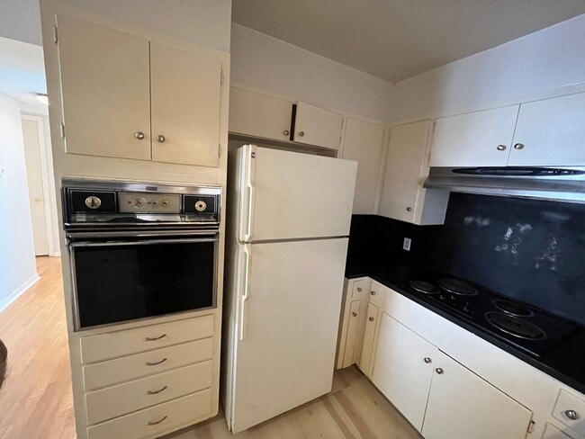 Photo - 2708 Salado St