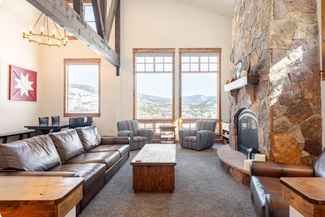 80 Mule Deer Ct
